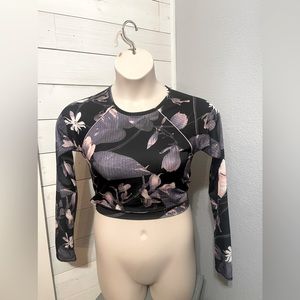 NWOT crop long sleeve swim top